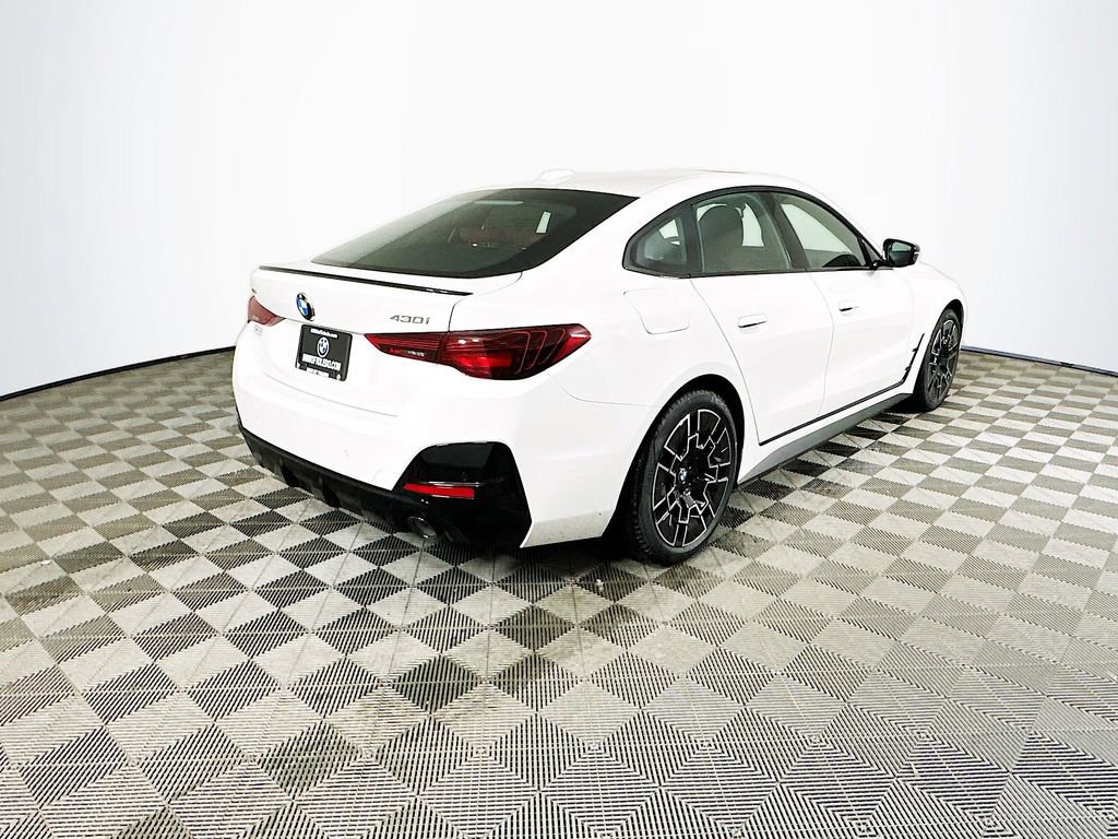 New 2026 BMW 430i xDrive w/ M Sport Package image 9