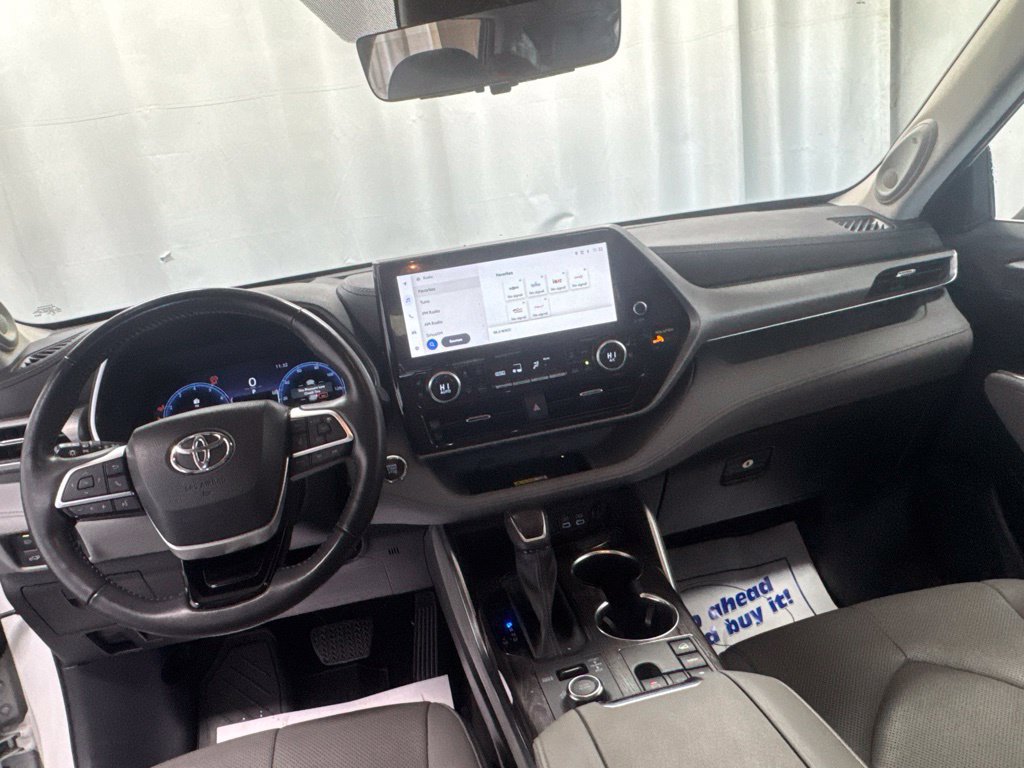 Used 2023 Toyota Highlander Platinum AWD/4WD image 29