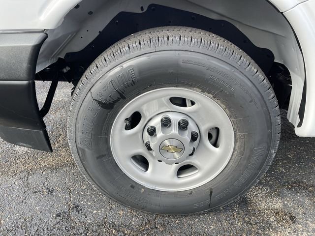 New 2025 Chevrolet Express 2500 Work Van w/ Driver Convenience Package image 5