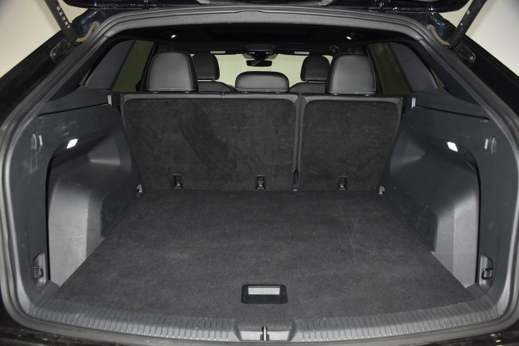 Used 2025 Volkswagen Atlas Cross Sport SE FWD image 34