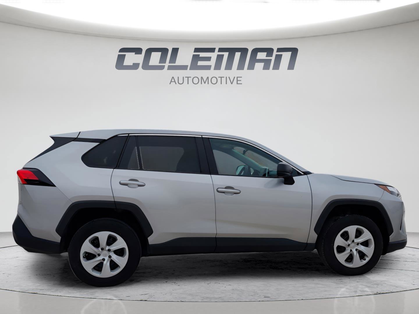 Used 2024 Toyota RAV4 LE image 6