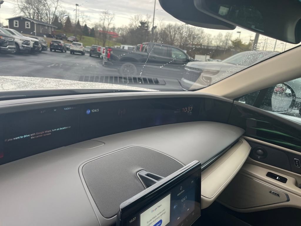 Used 2024 Lincoln Nautilus Reserve w/ Equipment Group 202A image 13