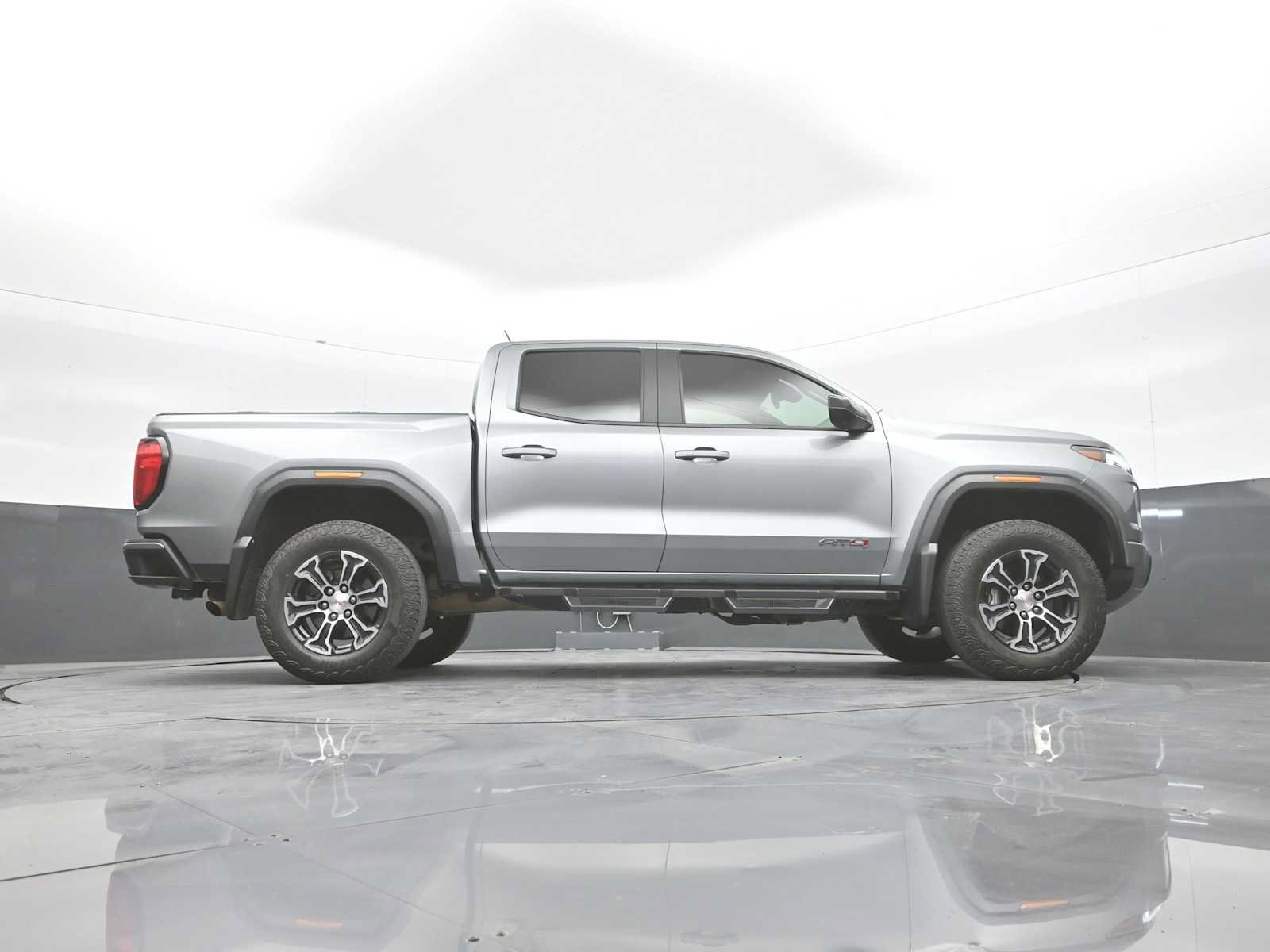 Used 2024 GMC Canyon AT4 w/ Technology Package AWD/4WD image 54