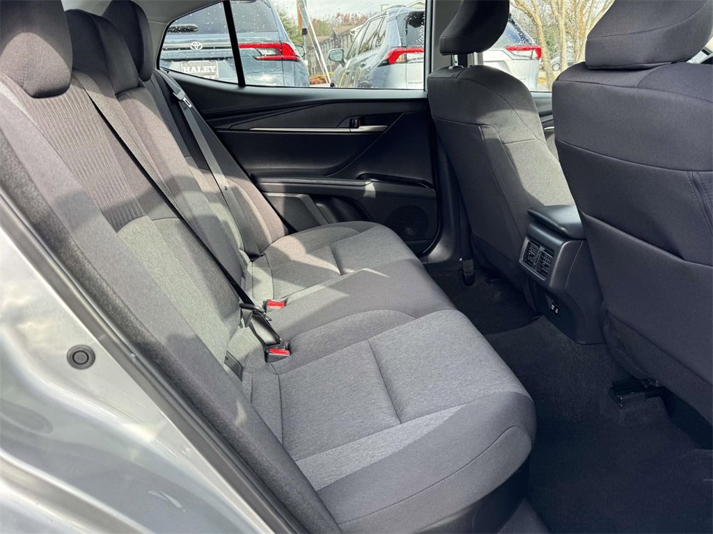 Used 2025 Toyota Camry LE image 15