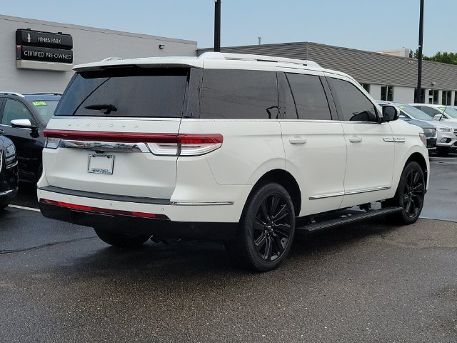 Used 2024 Lincoln Navigator Reserve AWD/4WD image 4