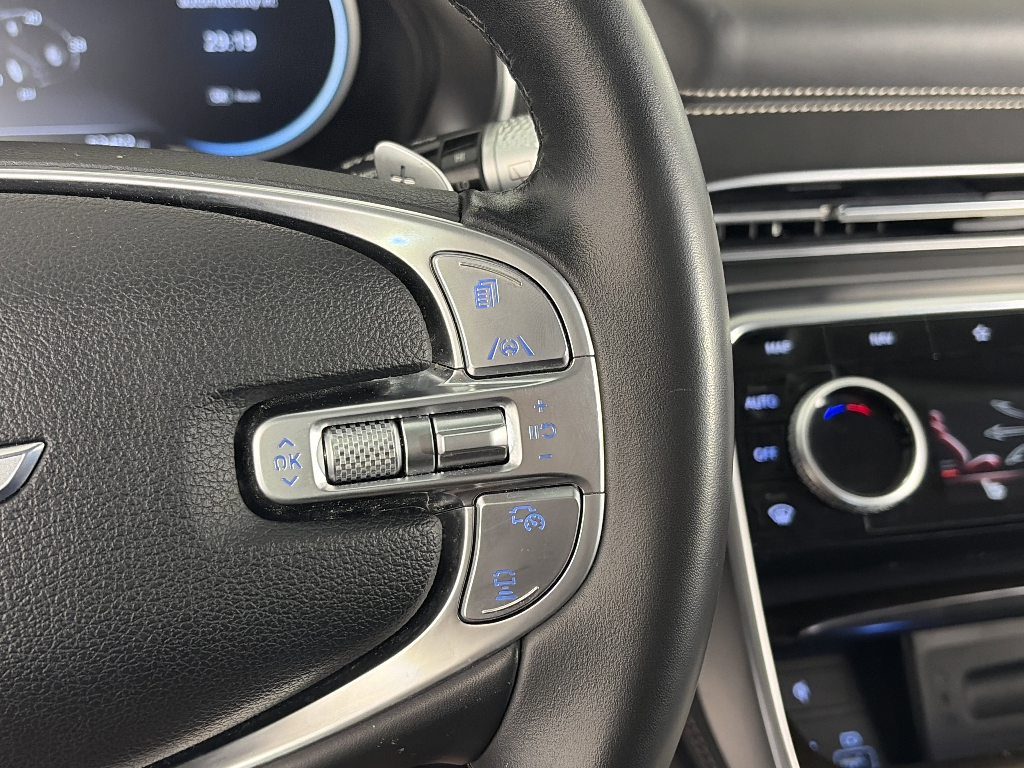 Used 2024 Genesis GV80 2.5T image 33