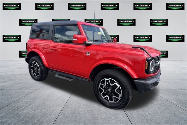 Used 2023 Ford Bronco Outer Banks image 2