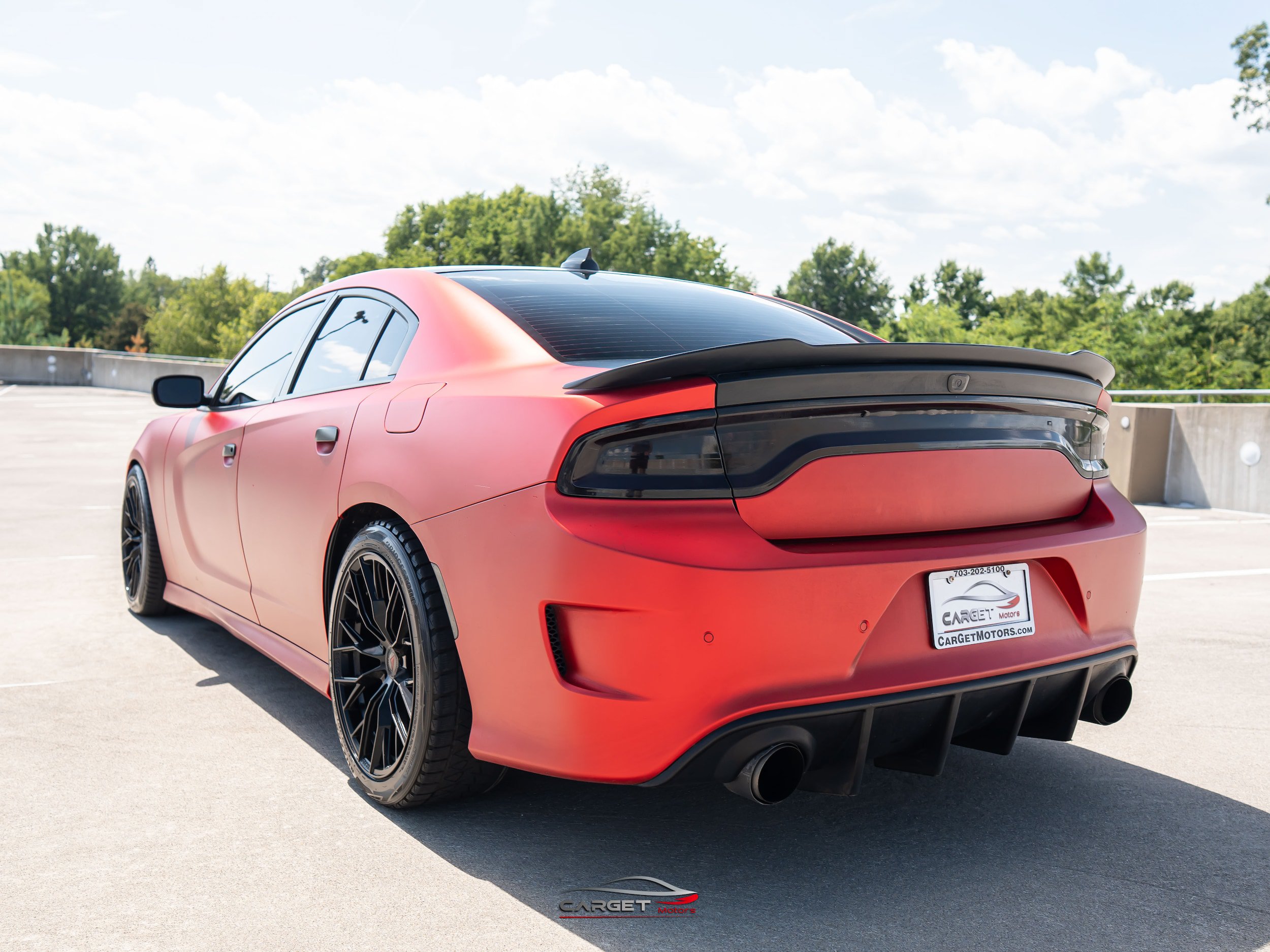 Used 2018 Dodge Charger R/T RWD image 5