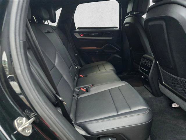 Used 2025 Porsche Cayenne E-Hybrid image 19