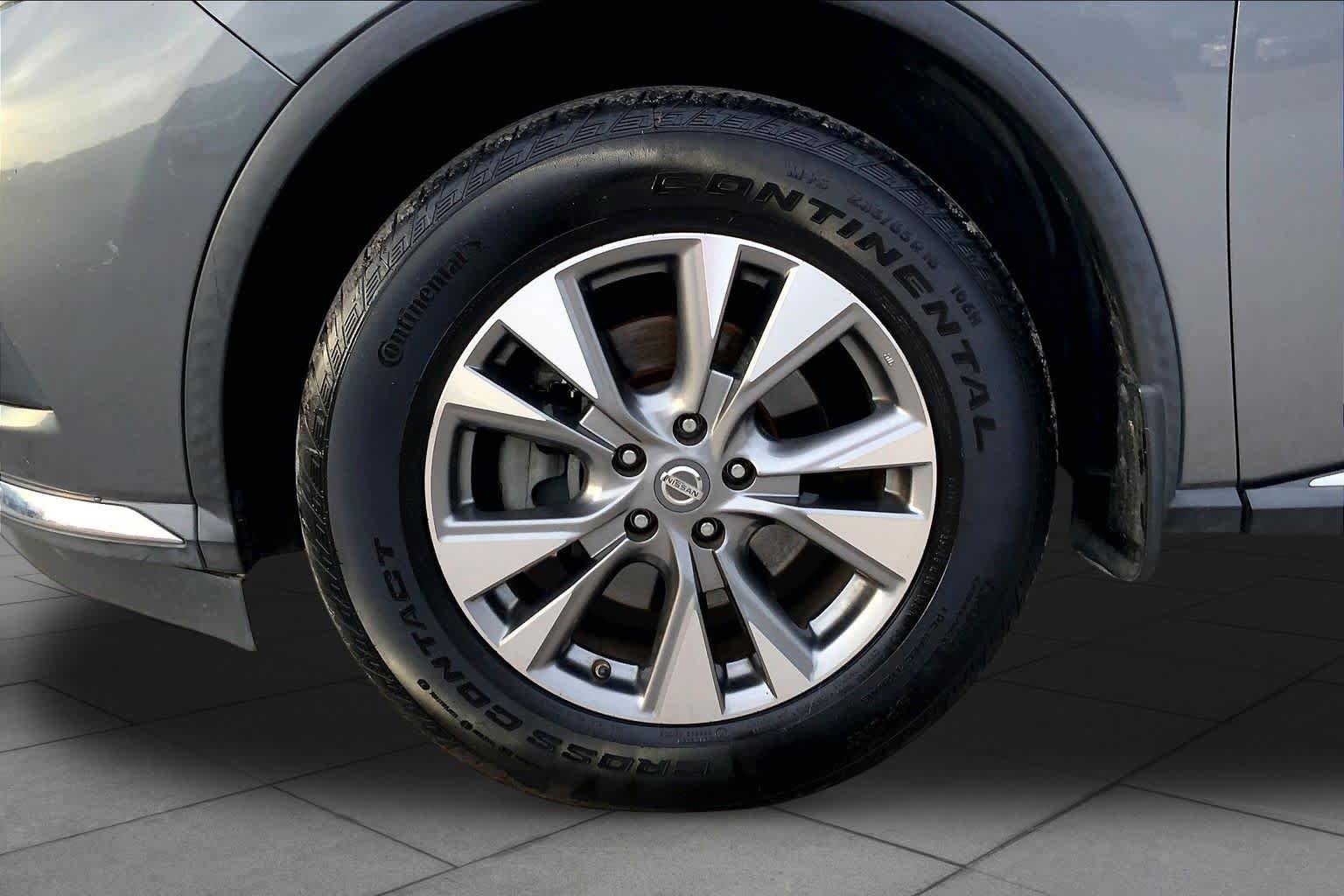 Used 2018 Nissan Murano S FWD image 10