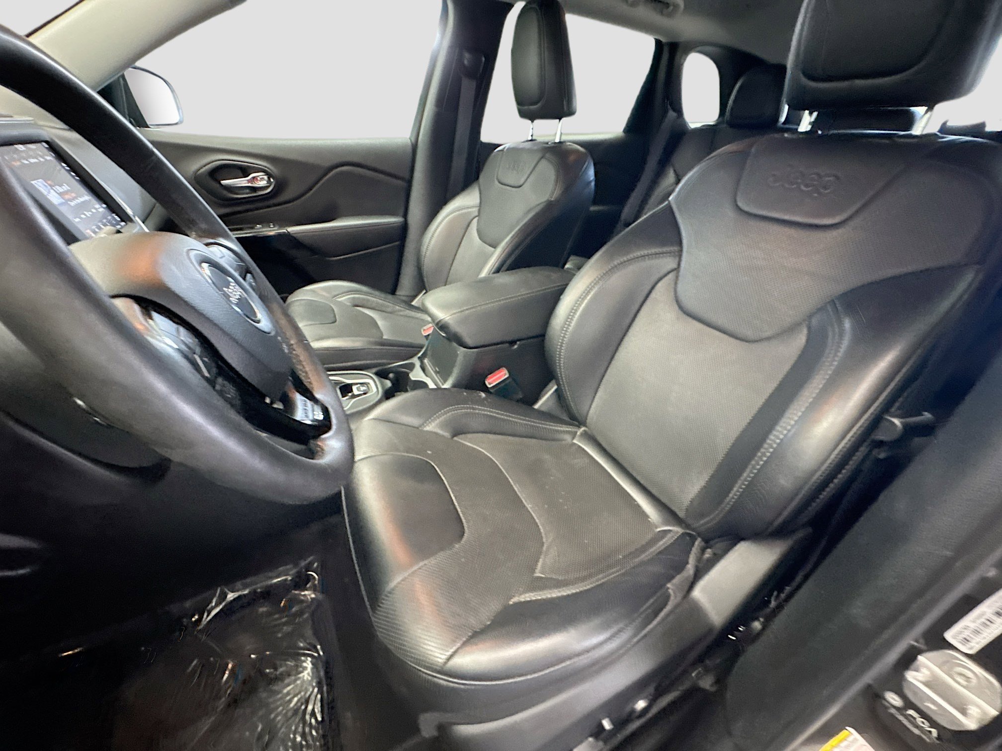 Used 2023 Jeep Cherokee Altitude Lux image 11