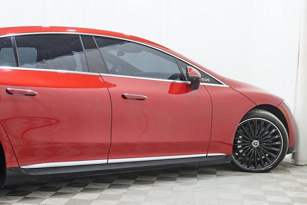 Used 2023 Mercedes-Benz EQE 500 4MATIC Sedan image 10