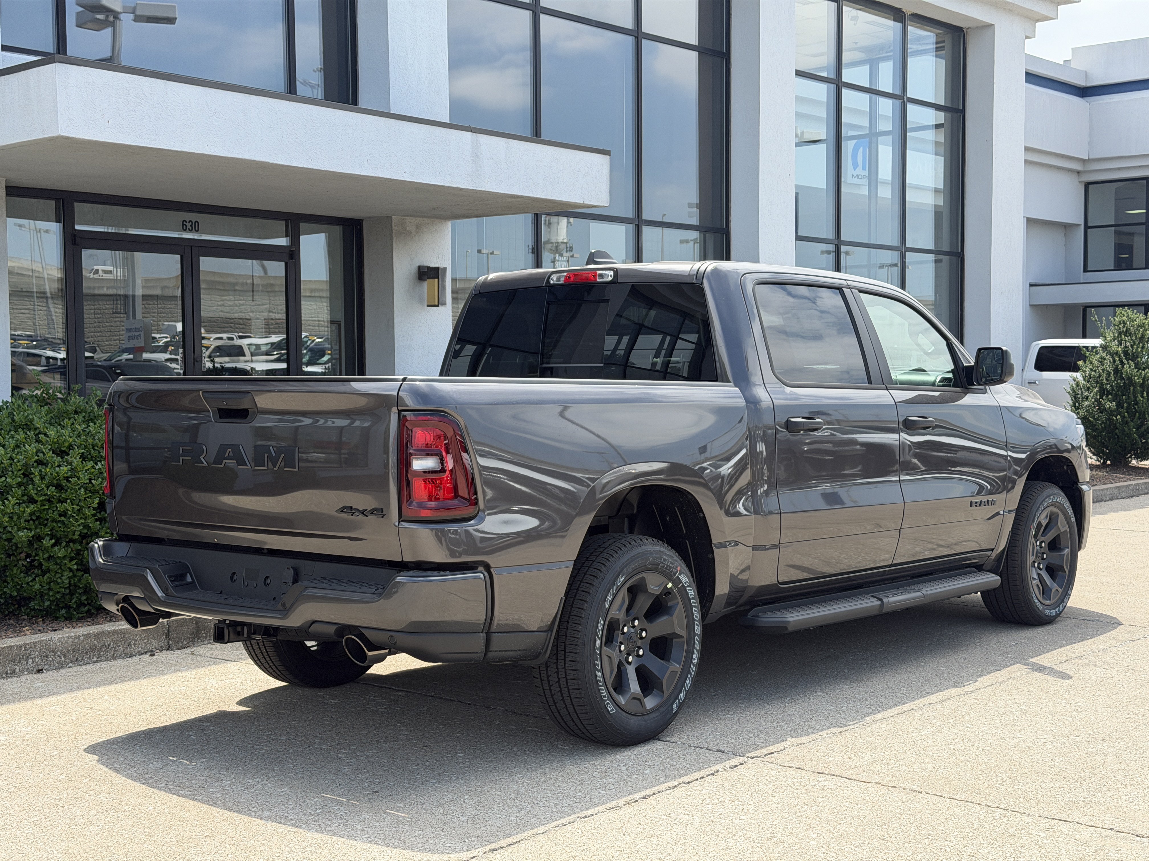 New 2026 RAM 1500 Express AWD/4WD image 4