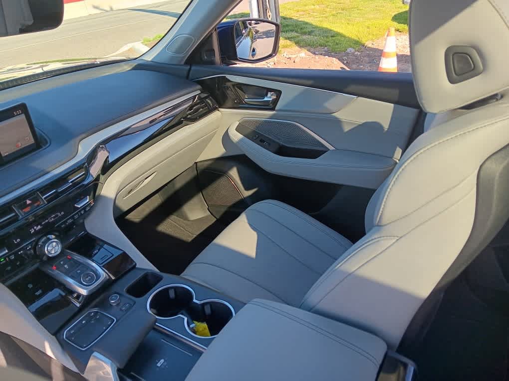 Used 2024 Acura MDX SH-AWD w/ Technology Package image 17