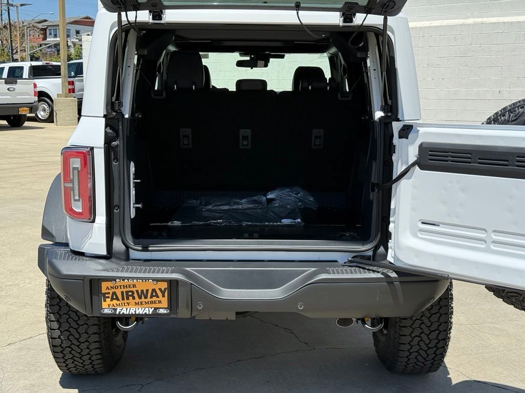 New 2026 Ford Bronco Badlands w/ Sasquatch Package AWD/4WD image 17