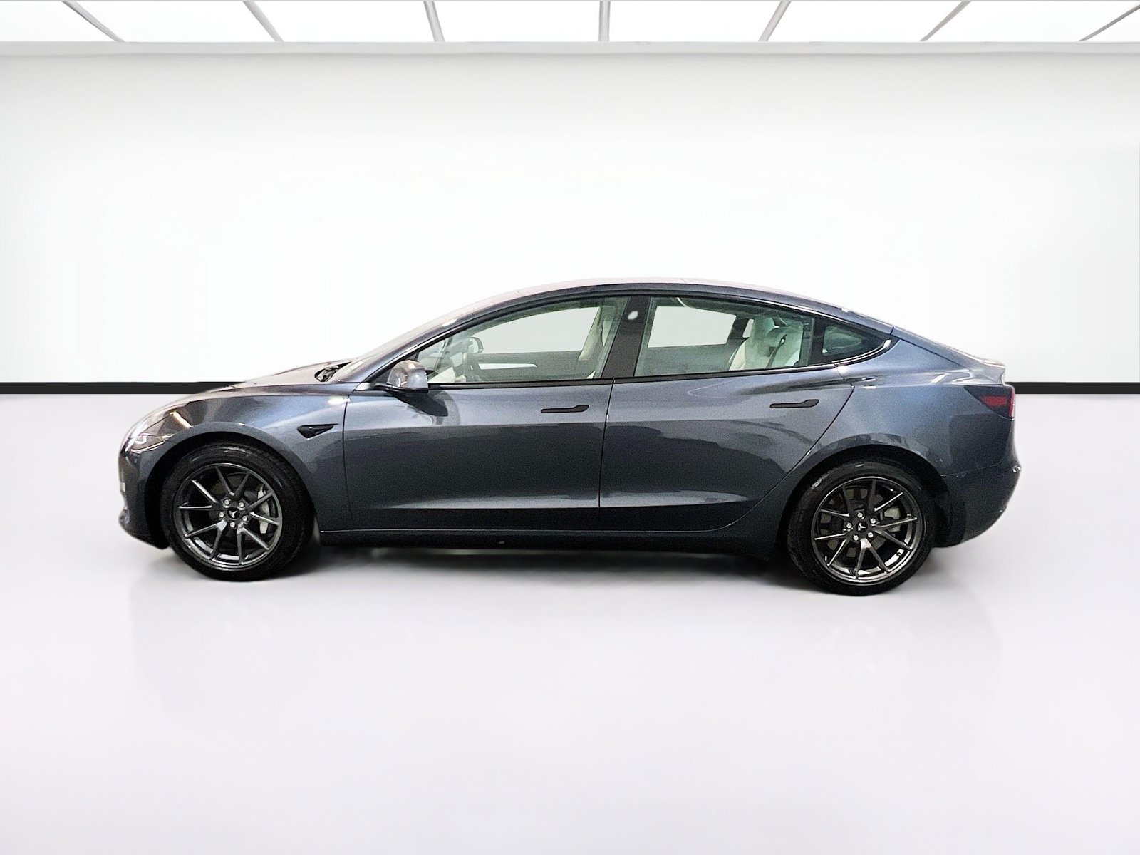 Used 2023 Tesla Model 3 Standard Range RWD image 22