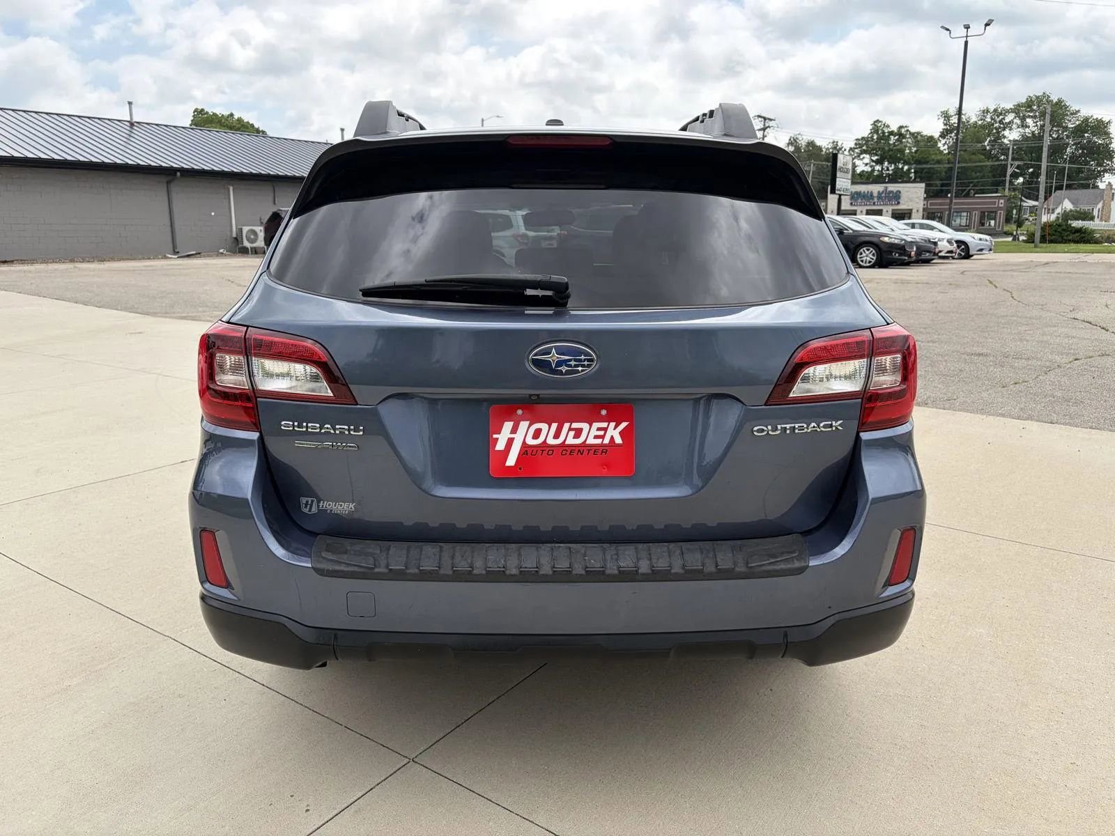 Used 2015 Subaru Outback 2.5i Limited AWD/4WD image 7