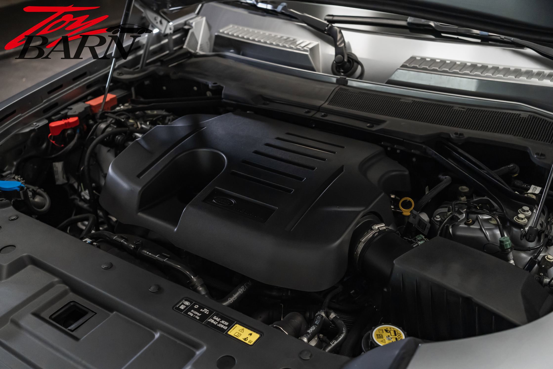 Used 2023 Land Rover Defender 110 X-Dynamic SE image 44