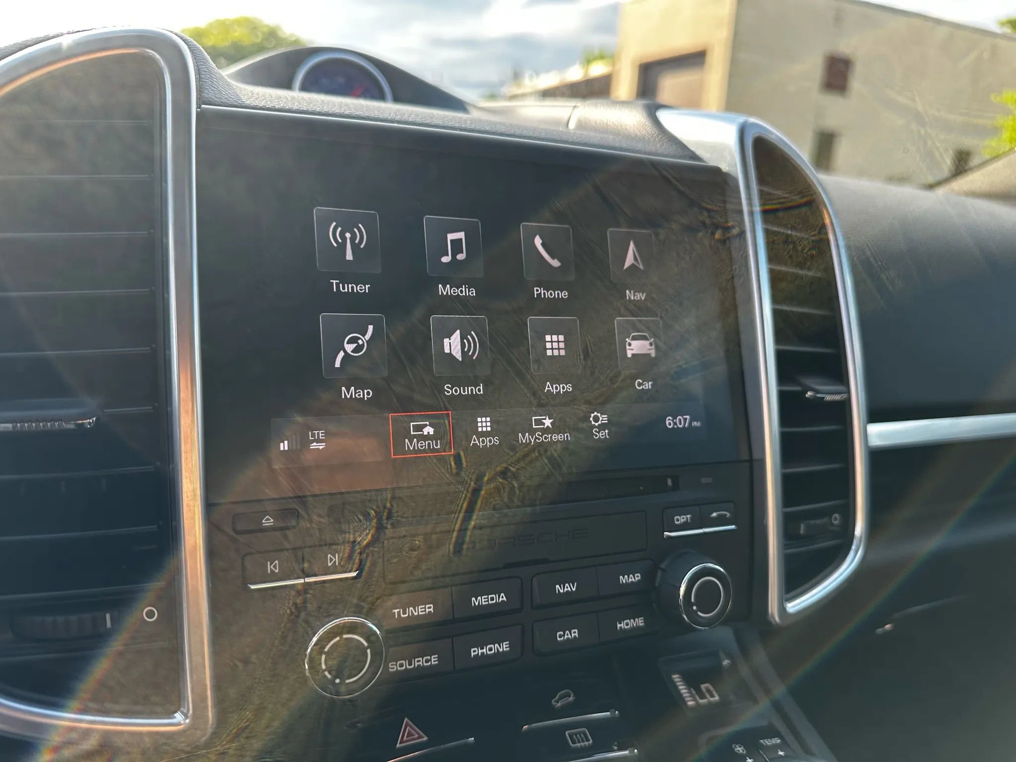 Used 2018 Porsche Cayenne AWD/4WD image 22