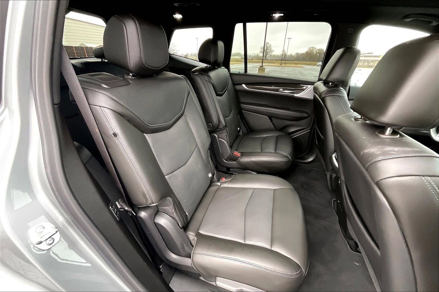 Used 2024 Cadillac XT6 Sport w/ Technology Package image 17