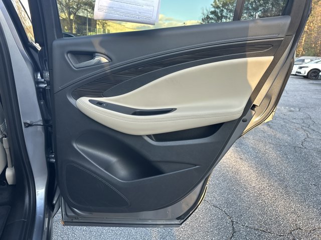 Used 2019 Buick Envision Essence image 19
