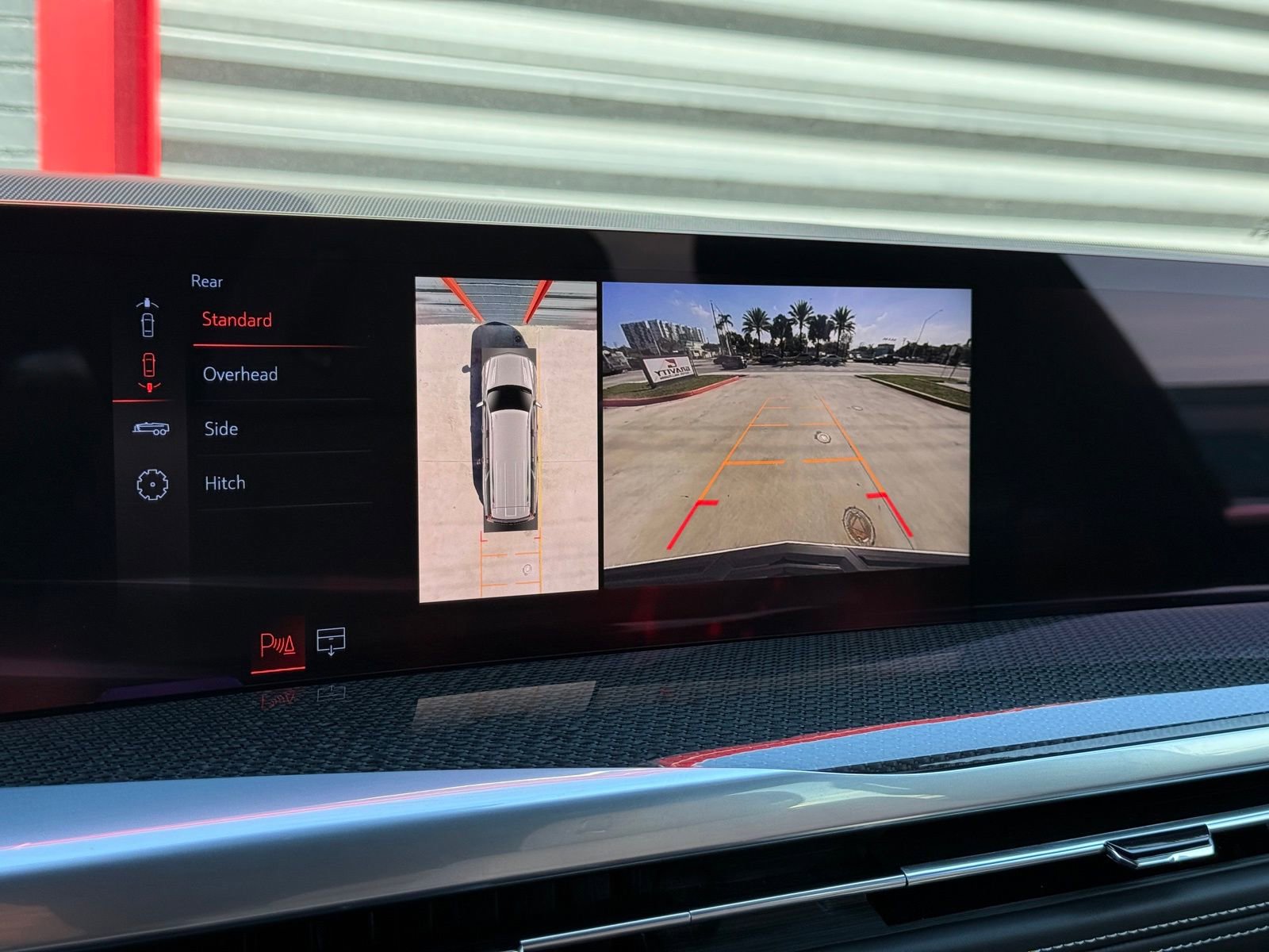 Used 2025 Cadillac Escalade ESV V image 44