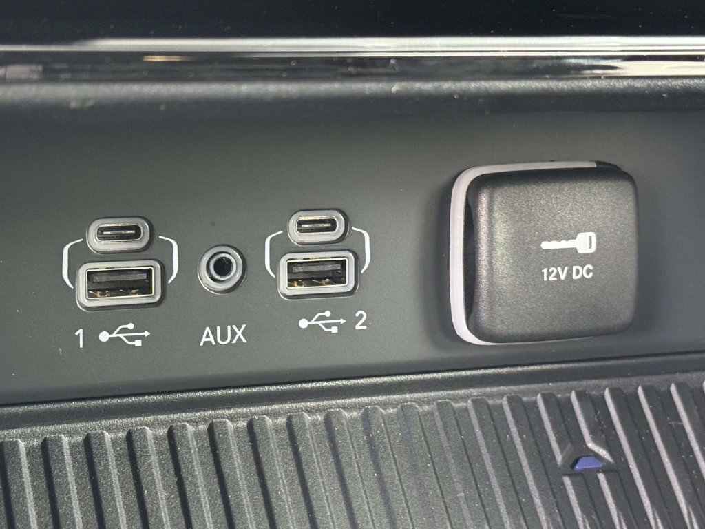 New 2026 Jeep Grand Cherokee Altitude AWD/4WD image 20