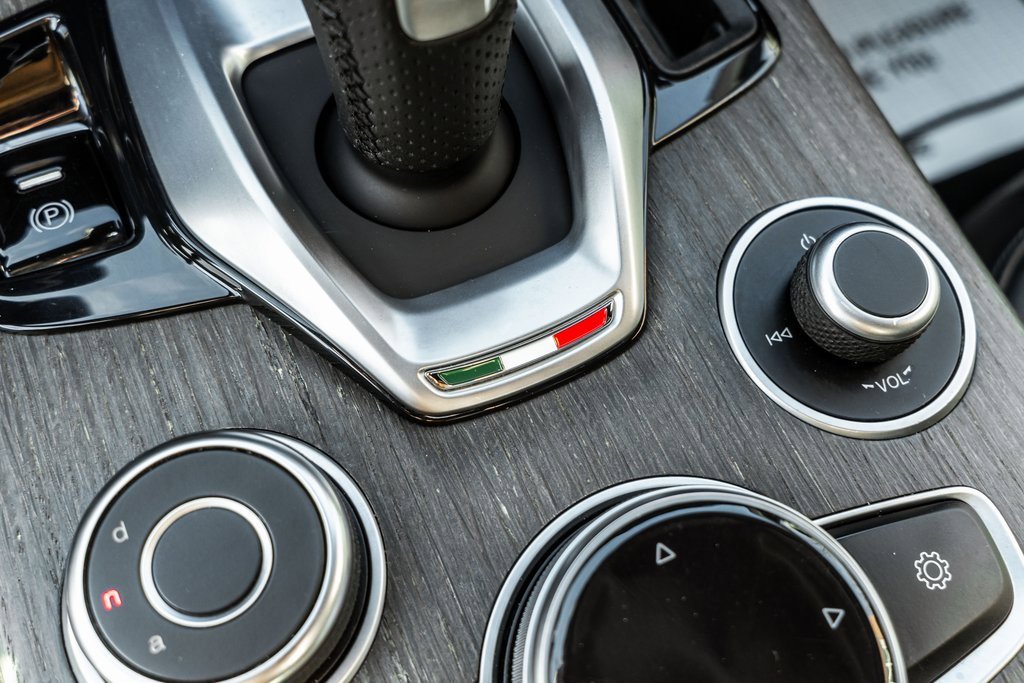 Used 2022 Alfa Romeo Stelvio Ti w/ Active Assist Plus Package image 10