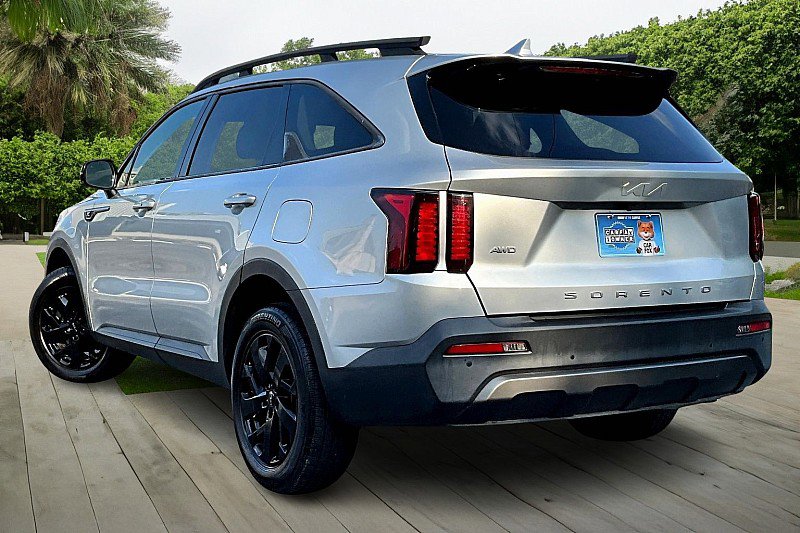 Used 2022 Kia Sorento S image 12