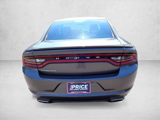 Used 2016 Dodge Charger SE w/ Sport Appearance Group RWD image 3