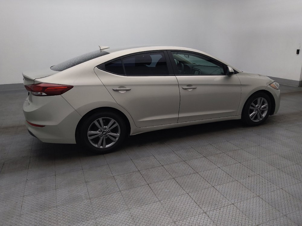 Used 2017 Hyundai Elantra SE image 10