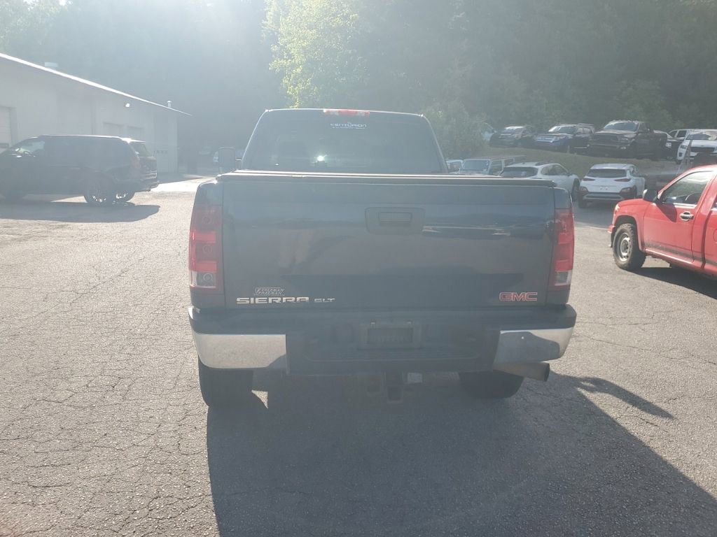 Used 2011 GMC Sierra 2500 SLT w/ Snow Plow Prep Package AWD/4WD image 8