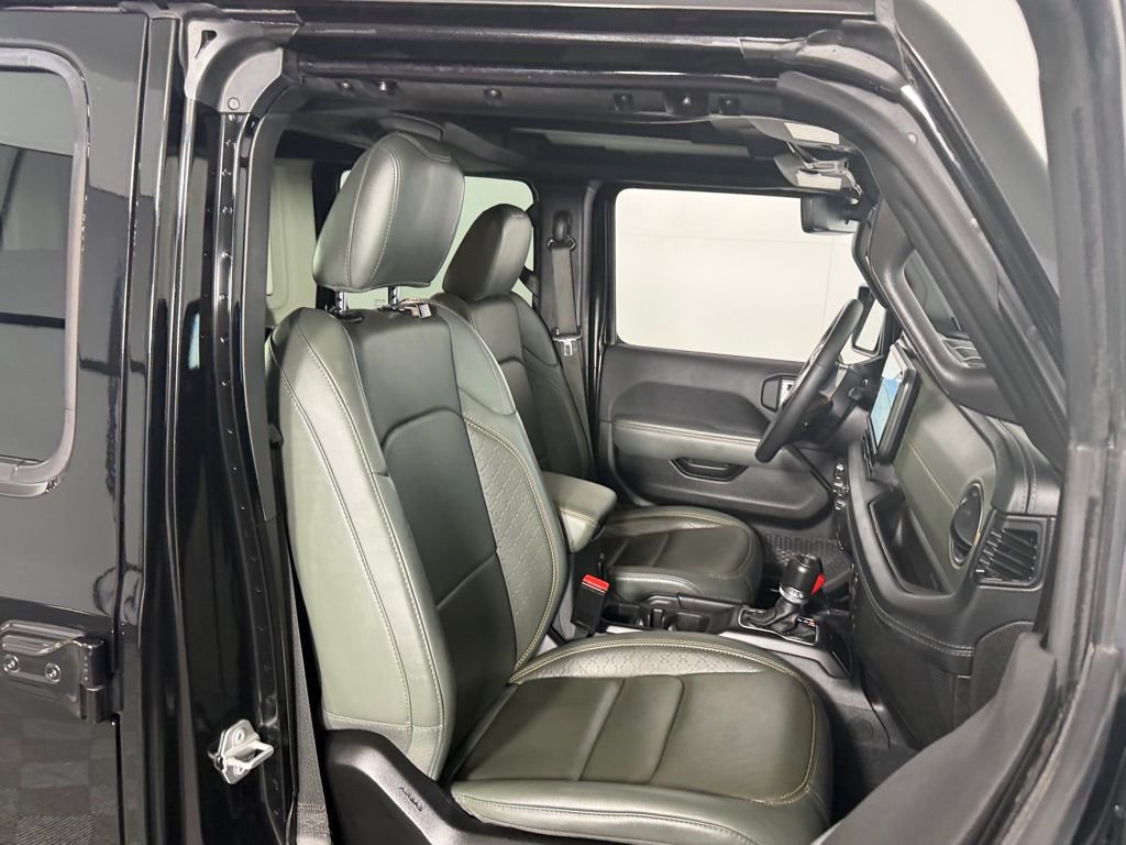 Used 2024 Jeep Wrangler High Altitude AWD/4WD image 33