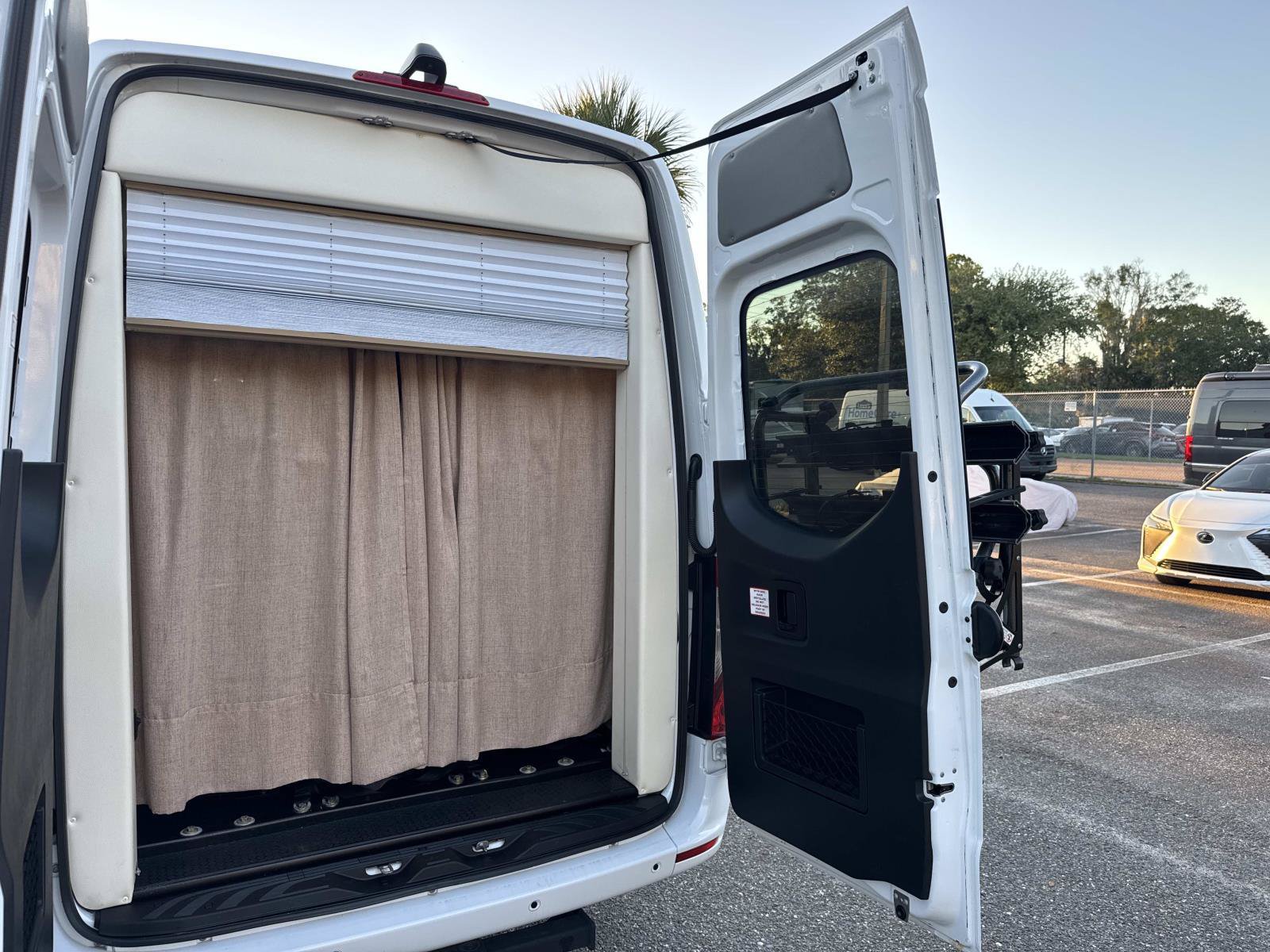 Used 2020 Mercedes-Benz Sprinter 3500 image 12