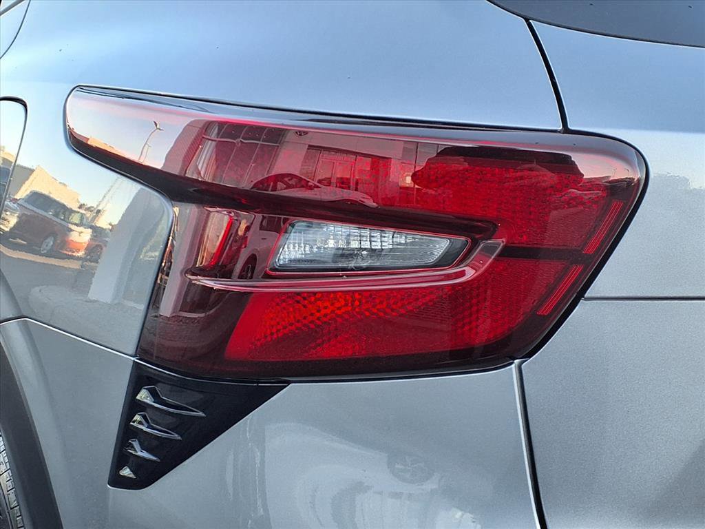 Used 2024 Chevrolet Trax RS w/ Driver Confidence Package image 24