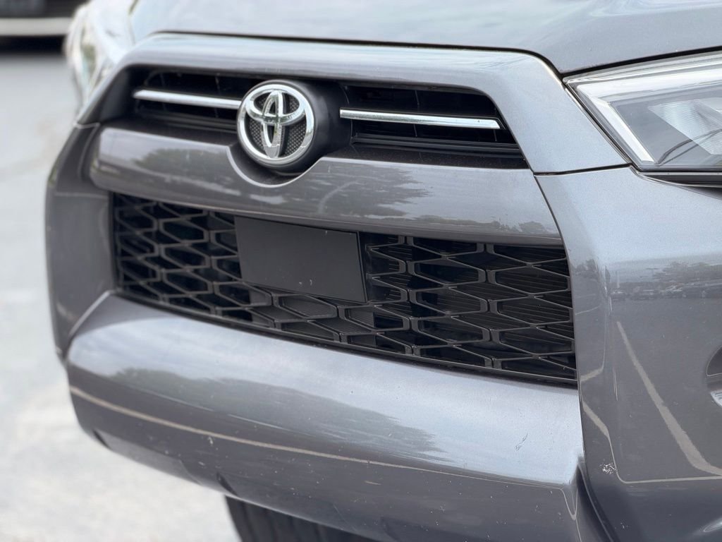 Used 2022 Toyota 4Runner SR5 RWD image 8
