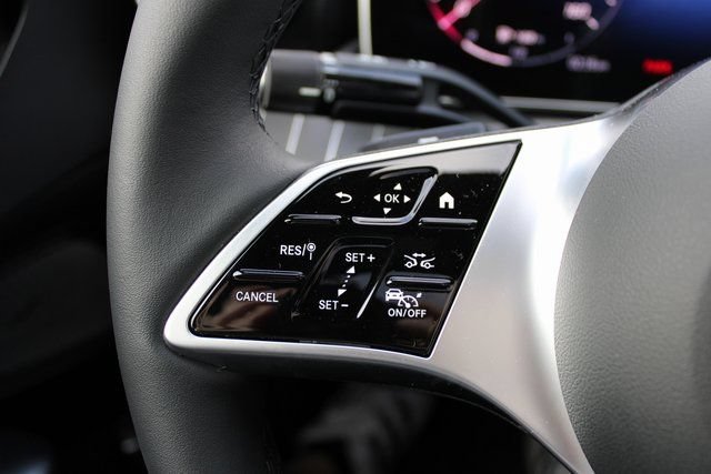 New 2025 Mercedes-Benz C 300 4MATIC Sedan image 18