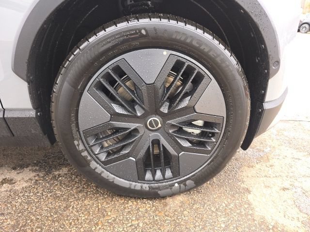 New 2026 Volvo EX30 Cross Country Ultra w/ Protection Package AWD/4WD image 9