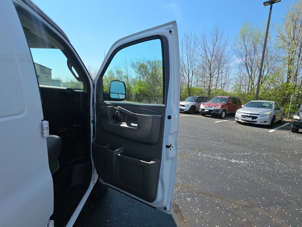 Used 2021 Chevrolet Express 2500 w/ Driver Convenience Package image 37