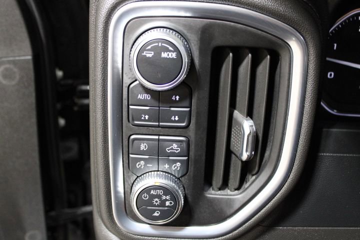 Certified 2022 GMC Sierra 3500 Denali image 40