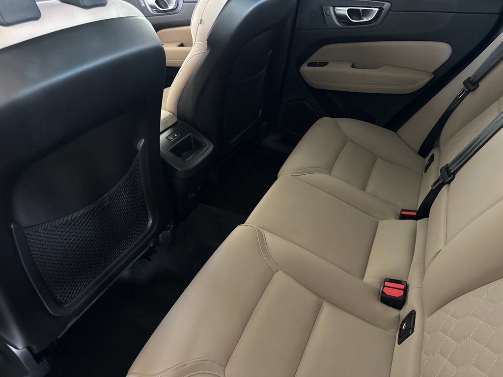 Certified 2026 Volvo XC60 B5 Plus AWD/4WD image 11