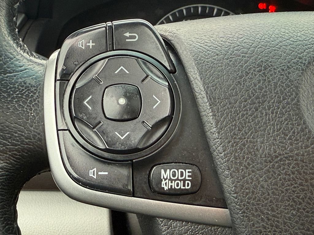 Used 2014 Toyota Camry XLE image 15