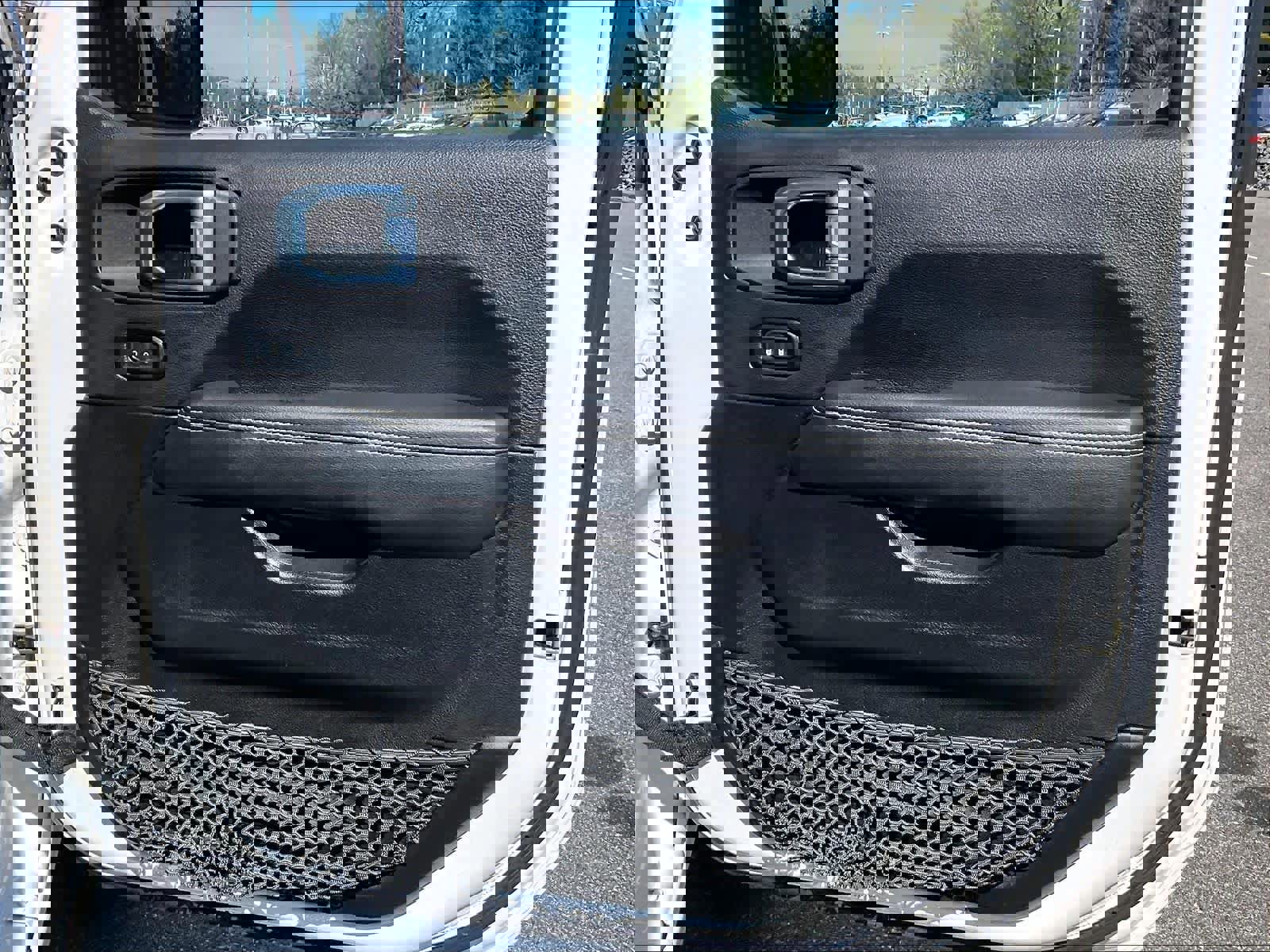 Used 2023 Jeep Gladiator Overland image 12