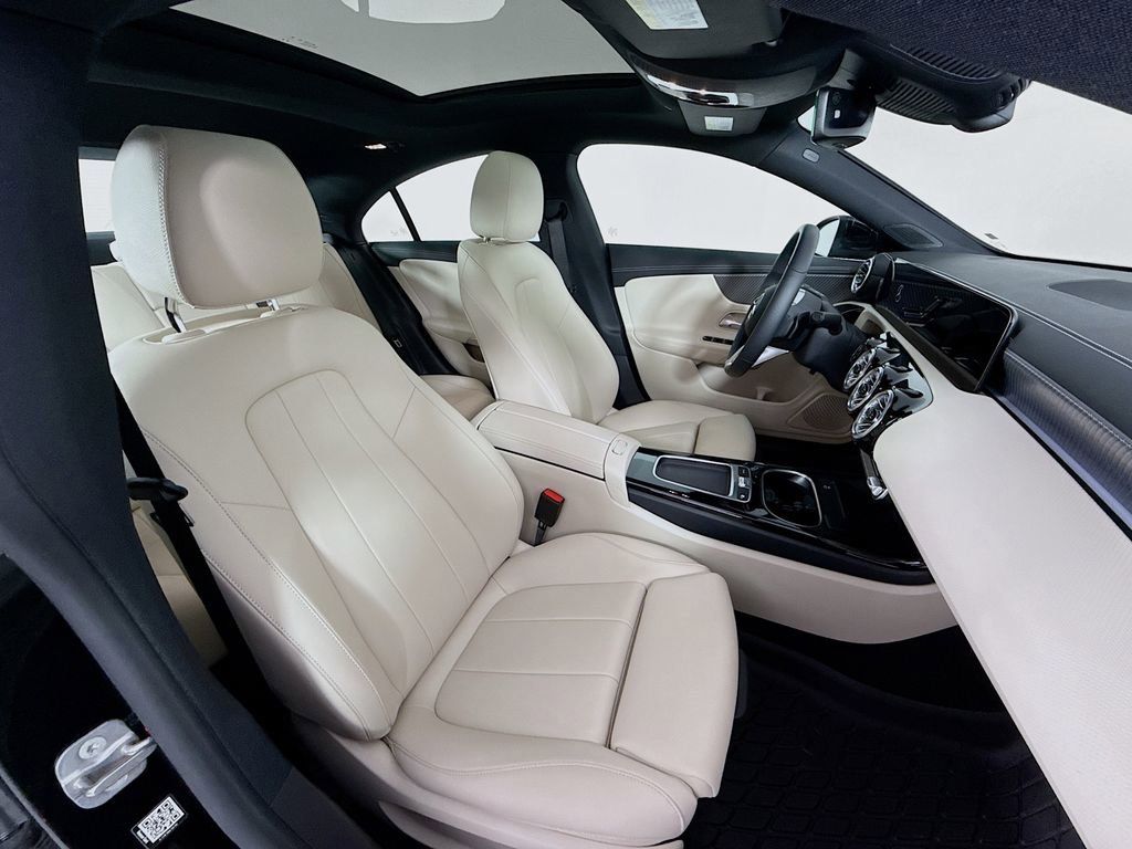 Used 2025 Mercedes-Benz CLA 250 4MATIC image 26