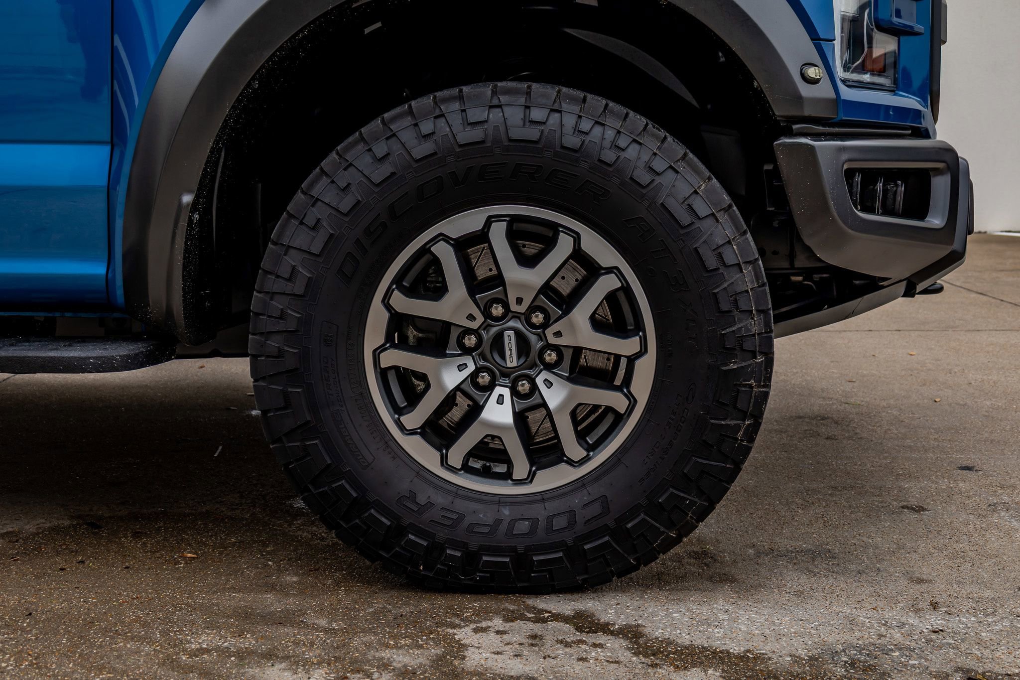 Used 2019 Ford F150 Raptor w/ Equipment Group 802A Luxury AWD/4WD image 11