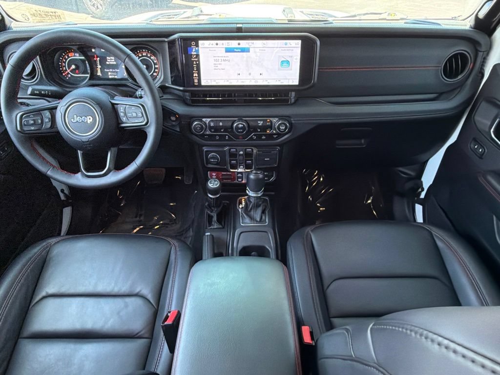 Used 2024 Jeep Wrangler Unlimited Rubicon AWD/4WD image 34