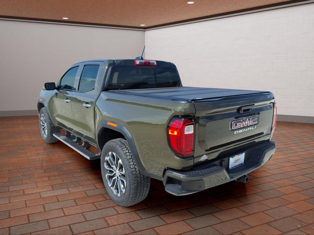 Used 2024 GMC Canyon Denali AWD/4WD image 7