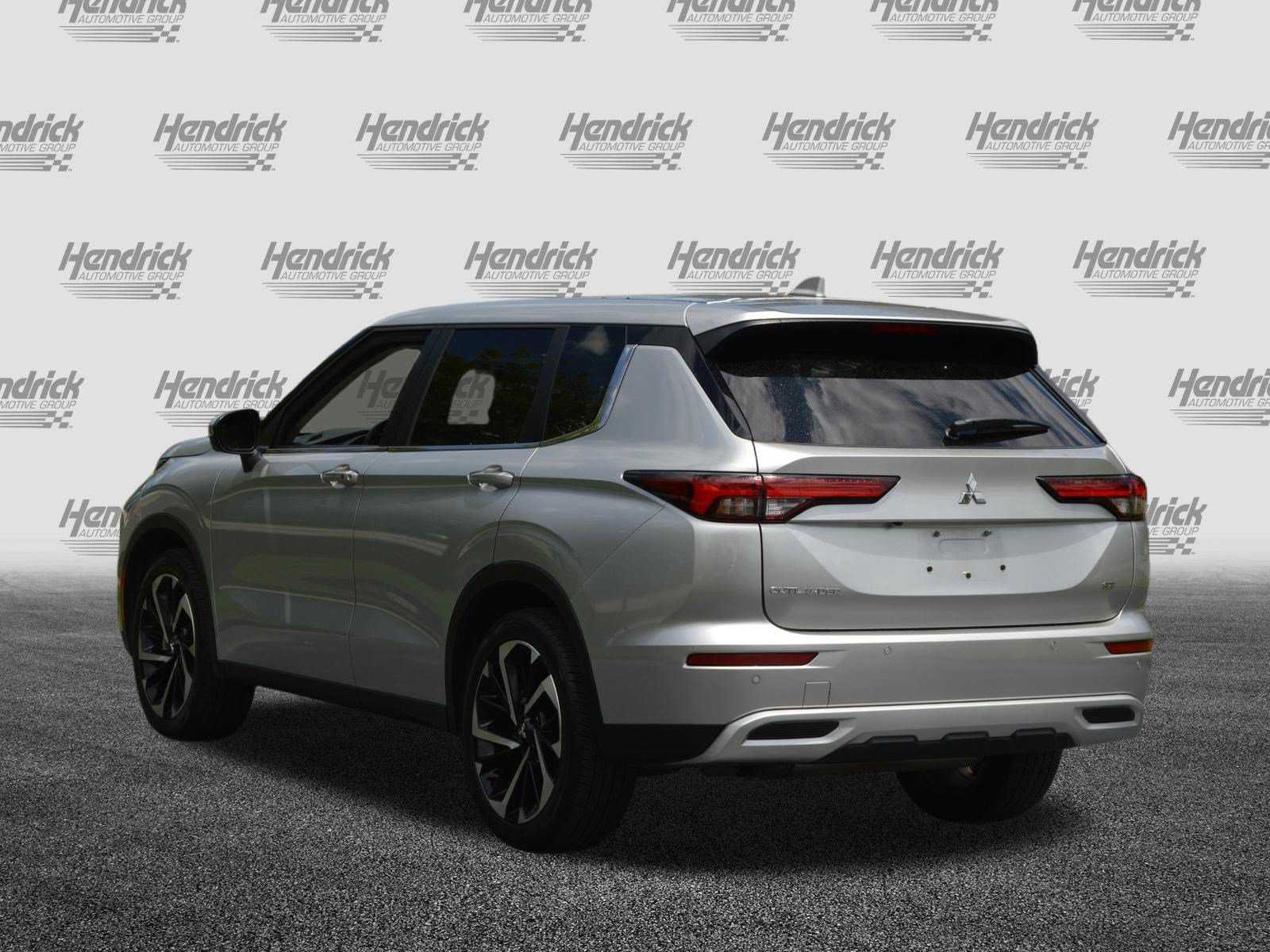 Used 2024 Mitsubishi Outlander SE FWD image 9