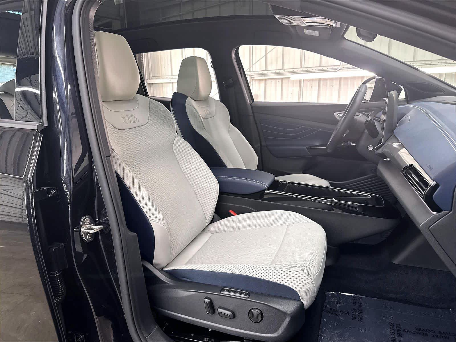 Used 2025 Volkswagen ID.4 Pro S RWD image 32