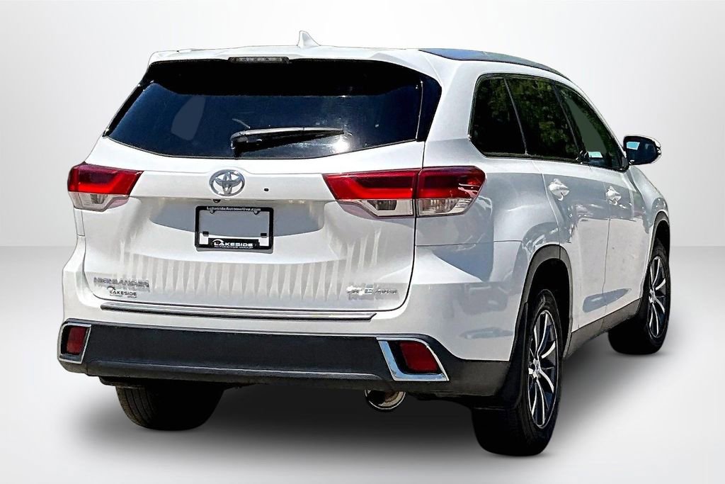 Used 2019 Toyota Highlander SE AWD/4WD image 5